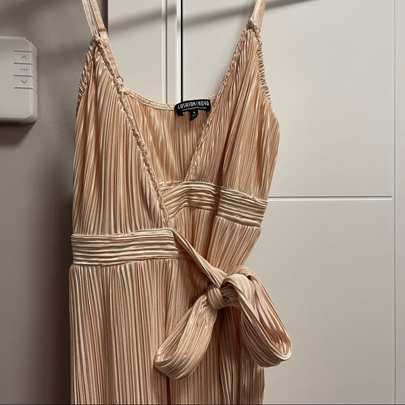 Fashion Nova Wrap around maxi dress sz small - Picture 3 of 4